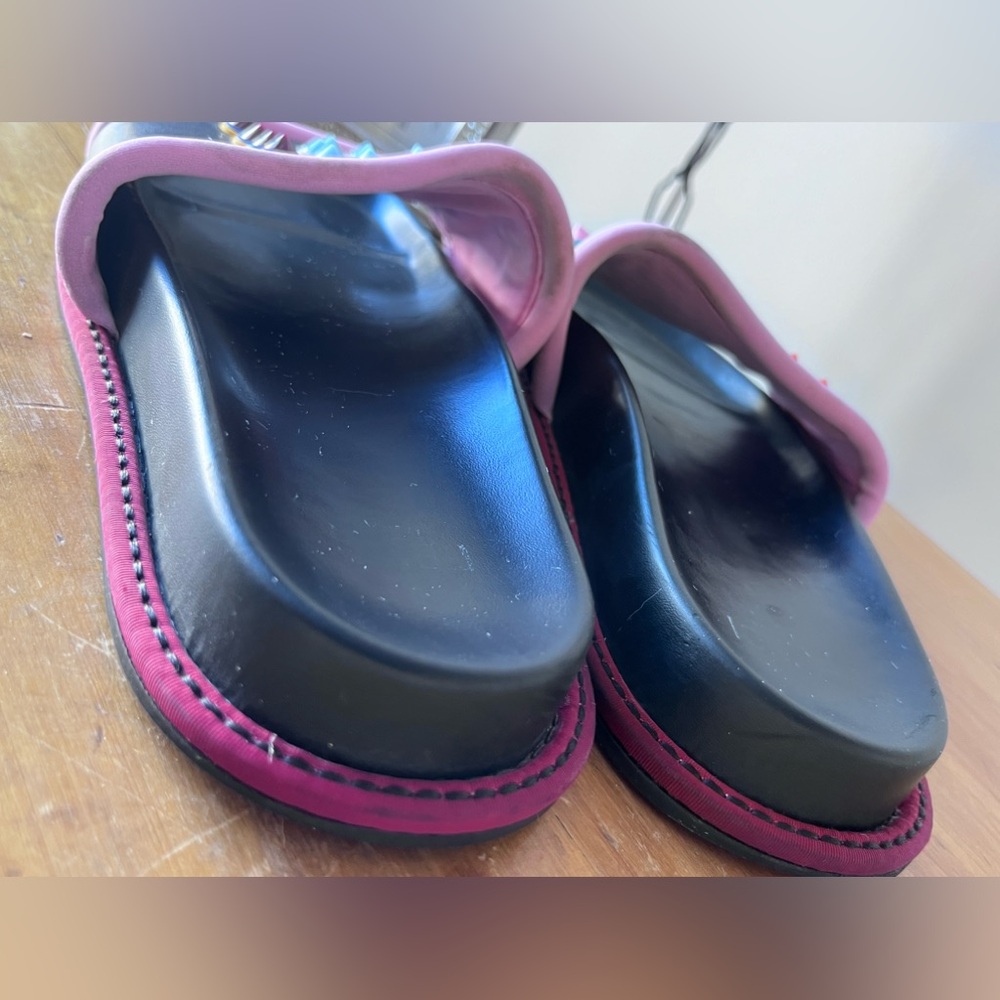 Fendi Resort Slides - Picture 3 of 6